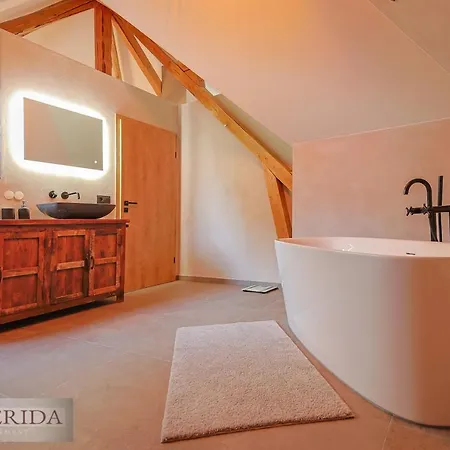 Loft Merida - Designer With Large Bathtub *